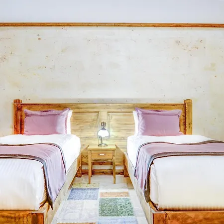 ホテル Unique Cappadocia Palace ギョレメ