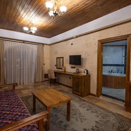 Unique Cappadocia Palace מלון