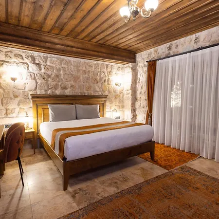 Unique Cappadocia Palace מלון *